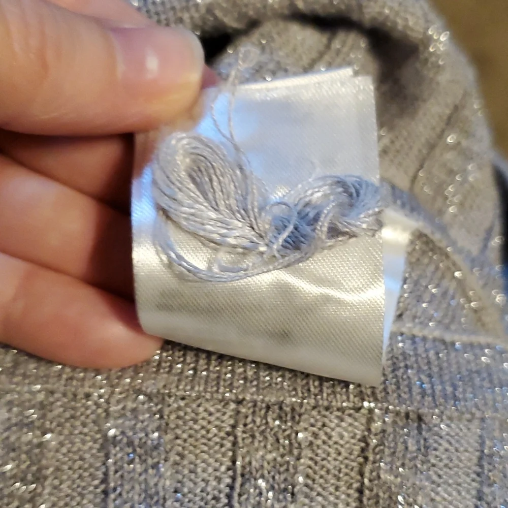 Anthropologie Top - Picture 9 of 10